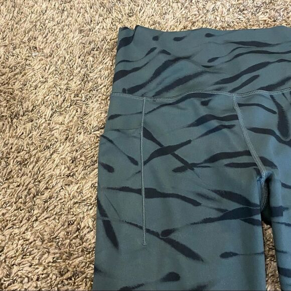 NWOT Athleta Salutation Stash Pocket II 7/8 Tight - Picture 7 of 11